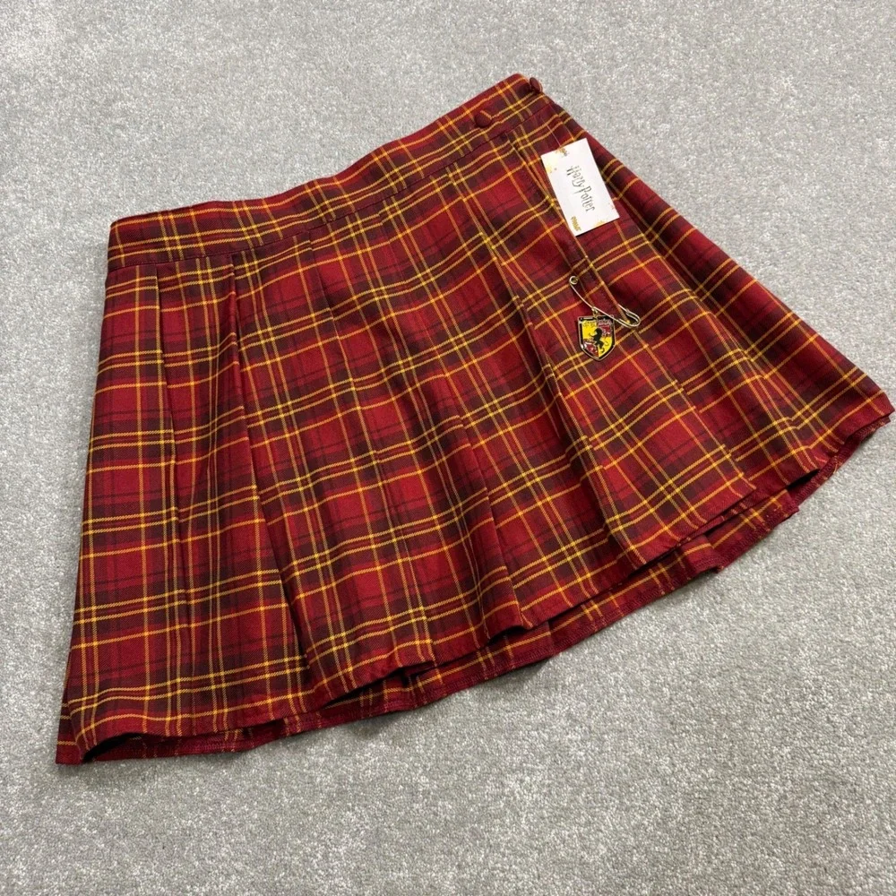 Harry Potter Gryffindor Plaid Skirt Pleated Mini NWT‎ Red Gold Lrg Hermione - Picture 3 of 13